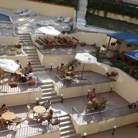 Rеgina Hotel 4*