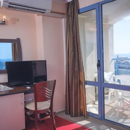 Royal 호텔 4*