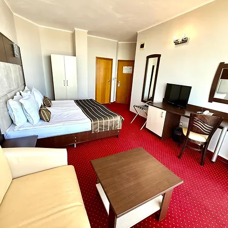 Royal 4*
